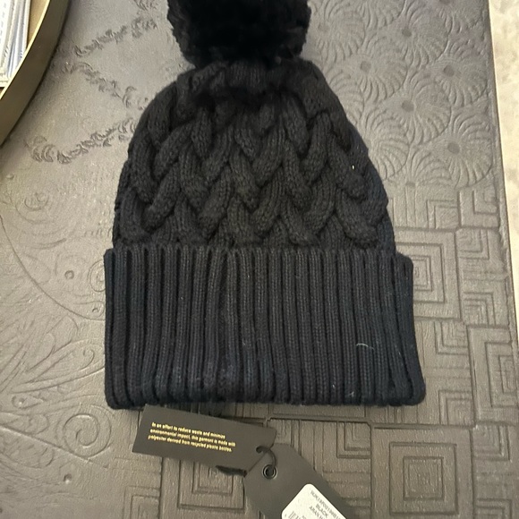 rag and bone Aron  Beanie  Pom Pom hat black nwt - Picture 2 of 4